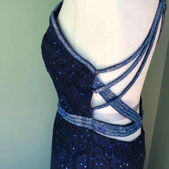 2CUTE PROM DRESS - Picture 6 of 12